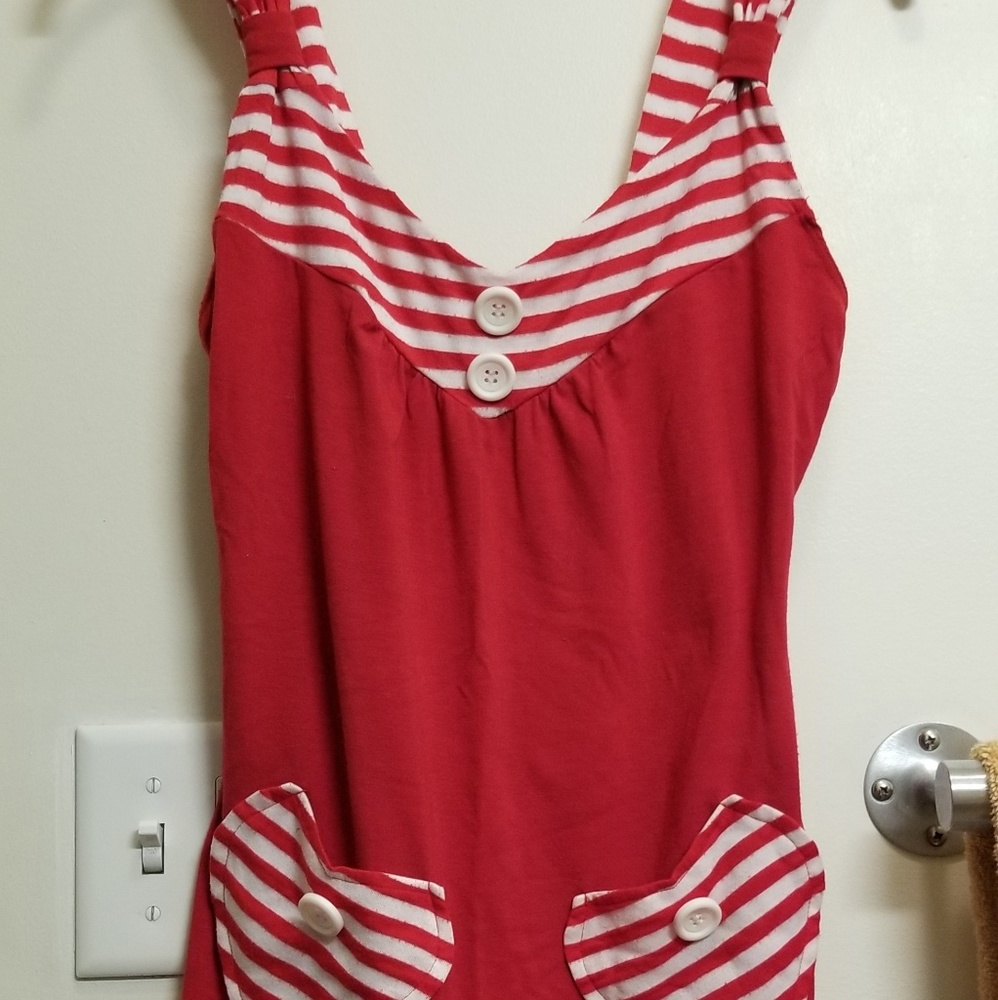 Super cute tank top.